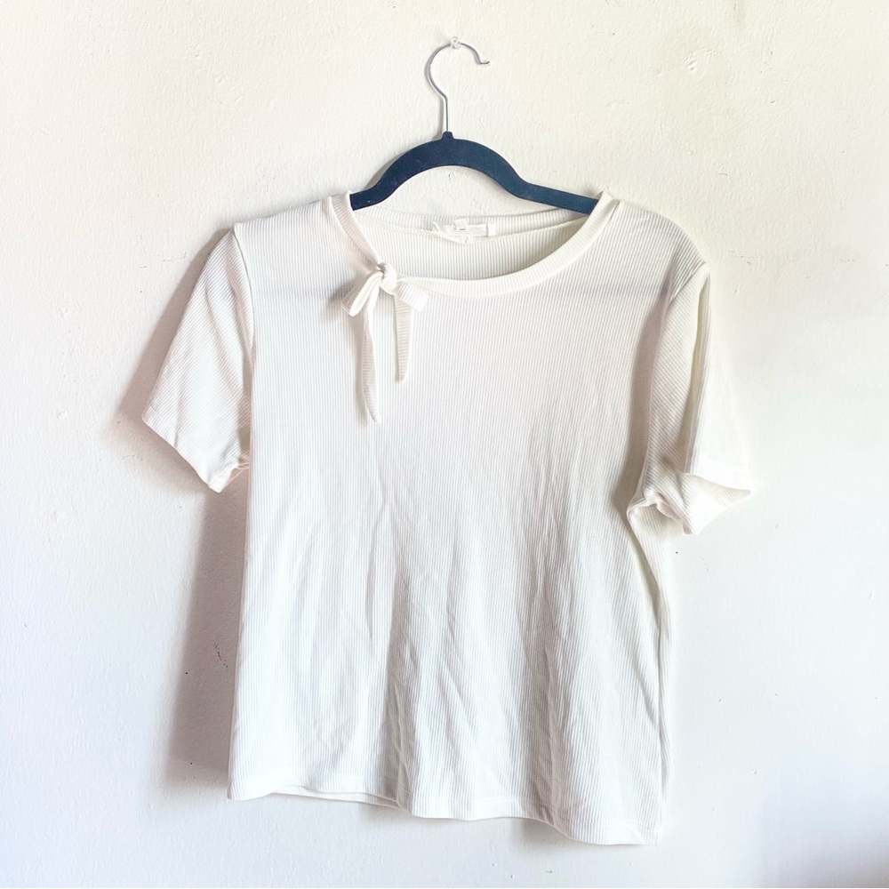 Blouse // - Picture 2 of 4